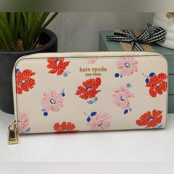 Kate Spade Morgan Dotty Floral Embossed Saffiano Leather Zip Around Continental - Picture 2 of 9